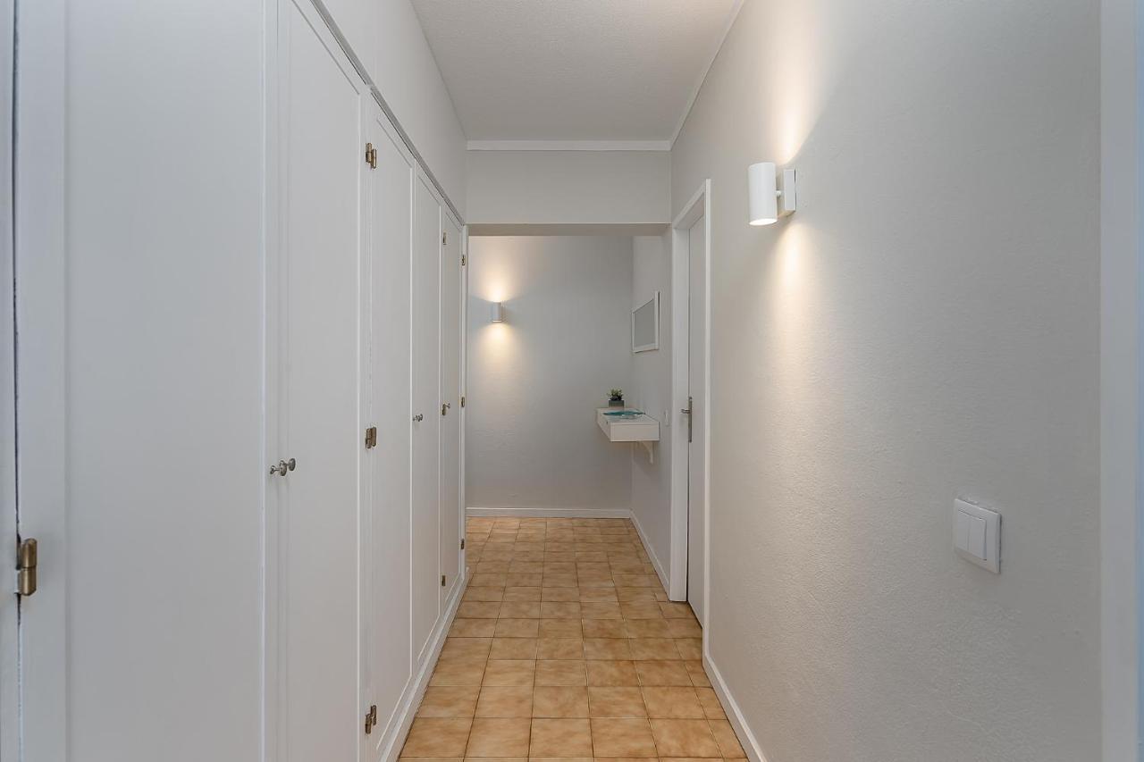 Sunny Flat W/ Balcony & Pool By Lovelystay Portimão Eksteriør billede